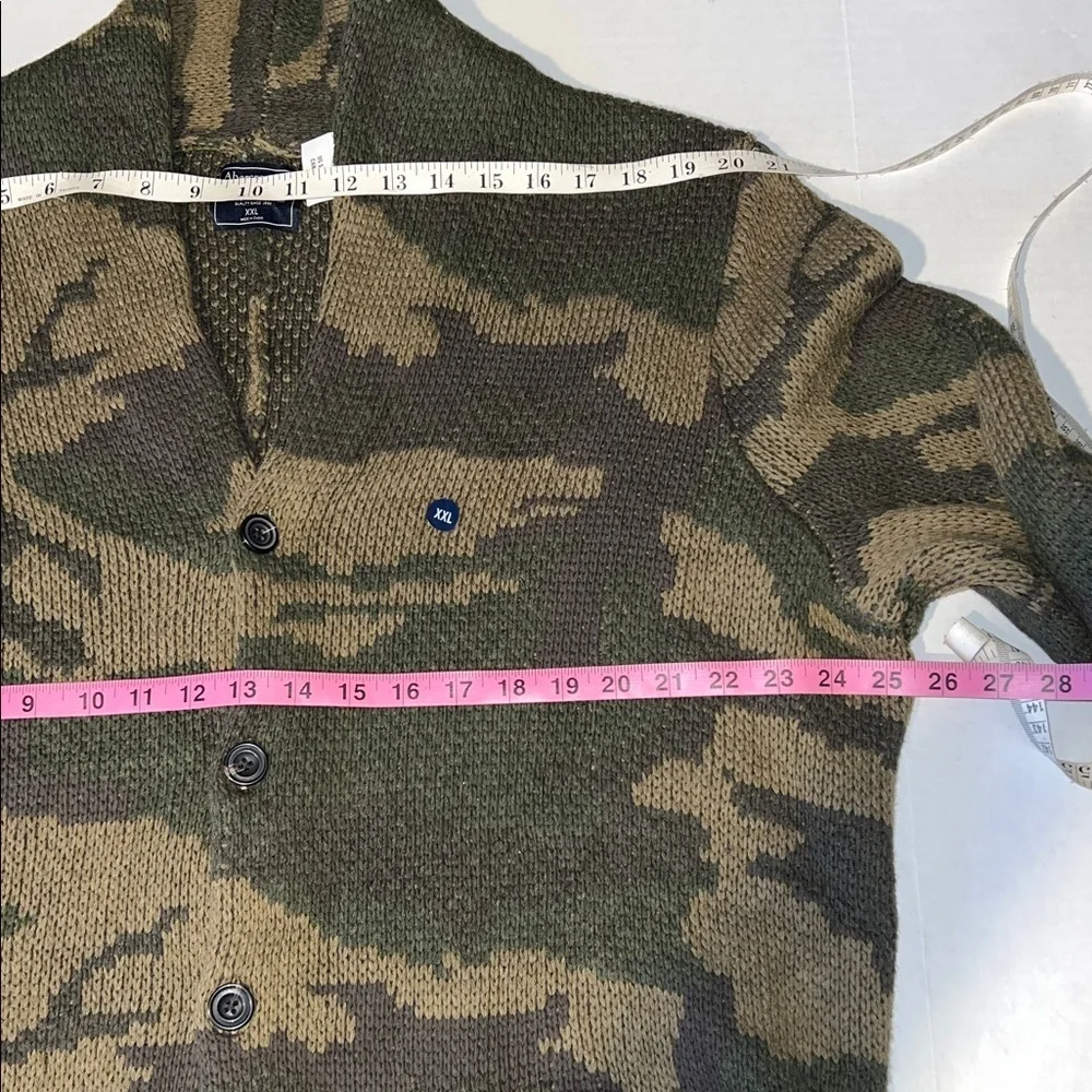 Abercrombie & Fitch Men's Shawl Cardigan in Olive Camo Size XXL - Picture 10 of 14